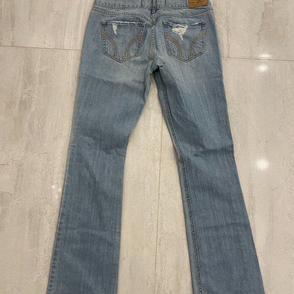 Hollister 7R - Picture 3 of 3